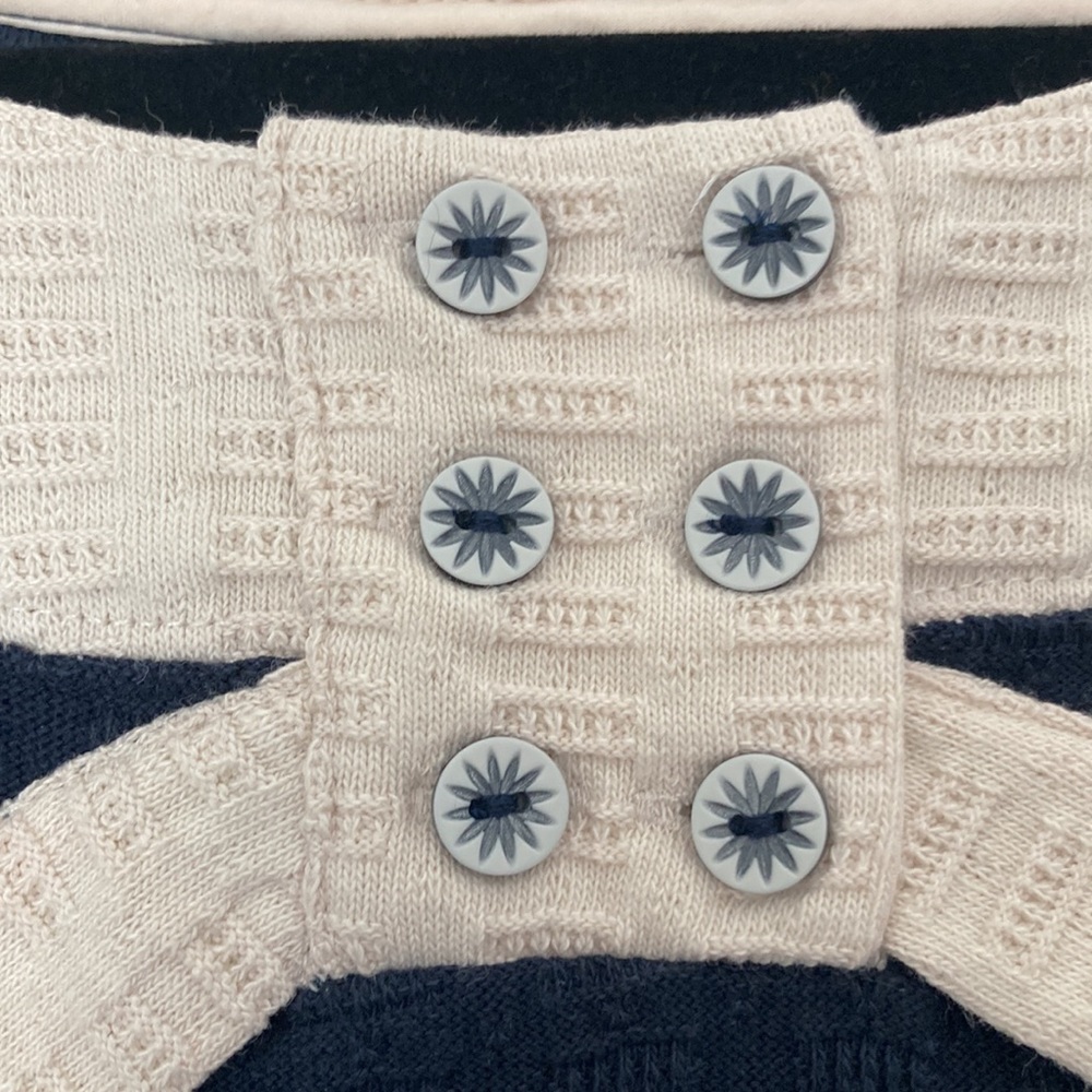 Anthropologie top Pilcro navy and off white 3/4 sleeve very retro inspired NWOT - Picture 3 of 8